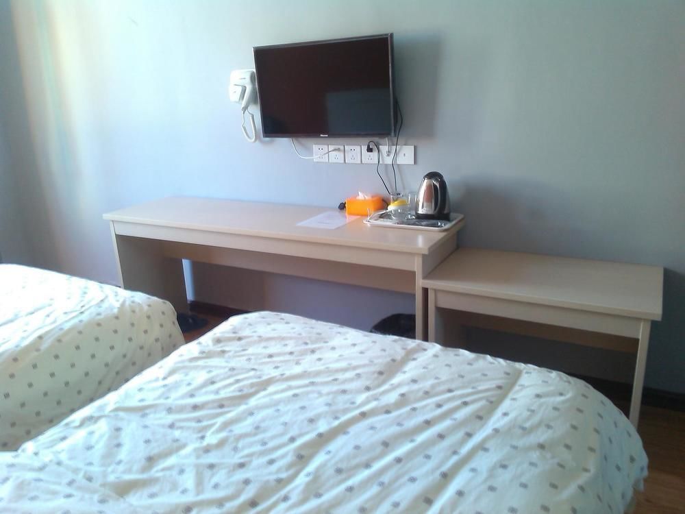 Xiaohaixing Express Hotel Янтай Екстериор снимка