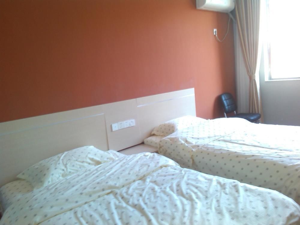 Xiaohaixing Express Hotel Янтай Екстериор снимка